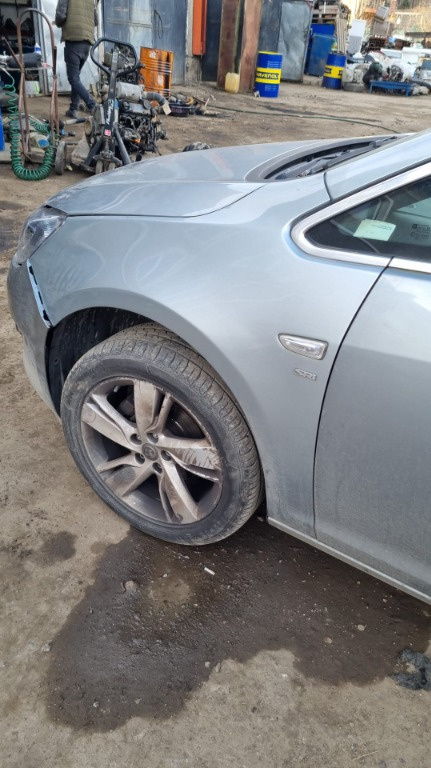 Aripa fata stanga/dreapta Astra J din 2010/2020 motor 1.4 benzina cu turbo