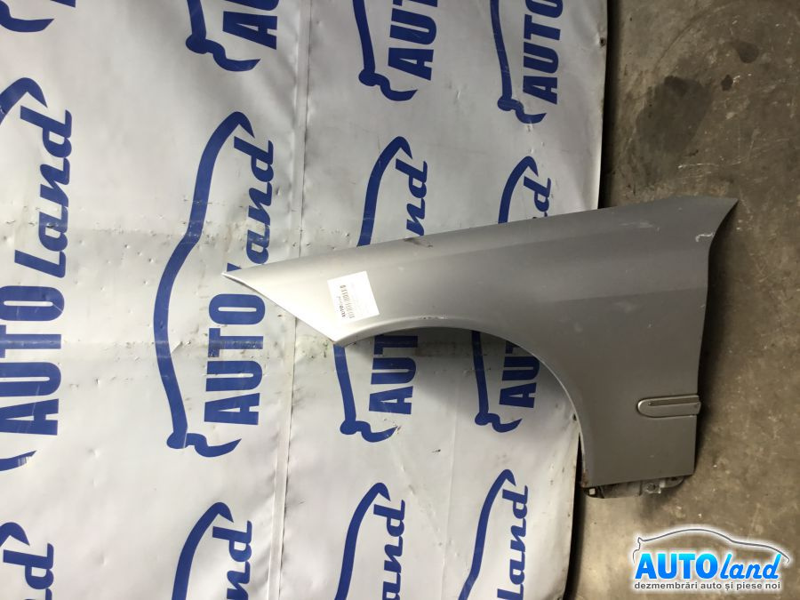 Aripa Fata Stanga Mercedes-Benz C-CLASS W203 2000