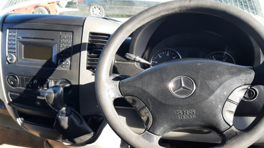 Aripa fata stanga Mercedes-Benz Sprinter 2 906 [2006 - 2013] Autoutilitara duba 4-usi 2.2 CDi MT (148 hp)