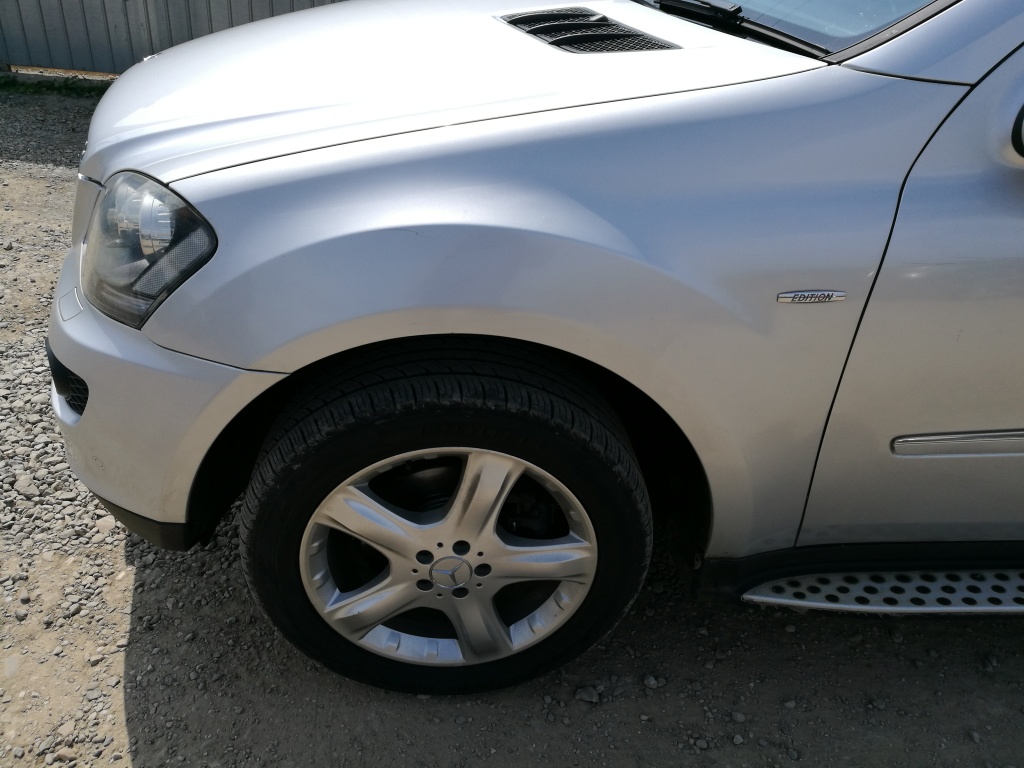 Aripa fata stanga Mercedes ML W164 edition 10