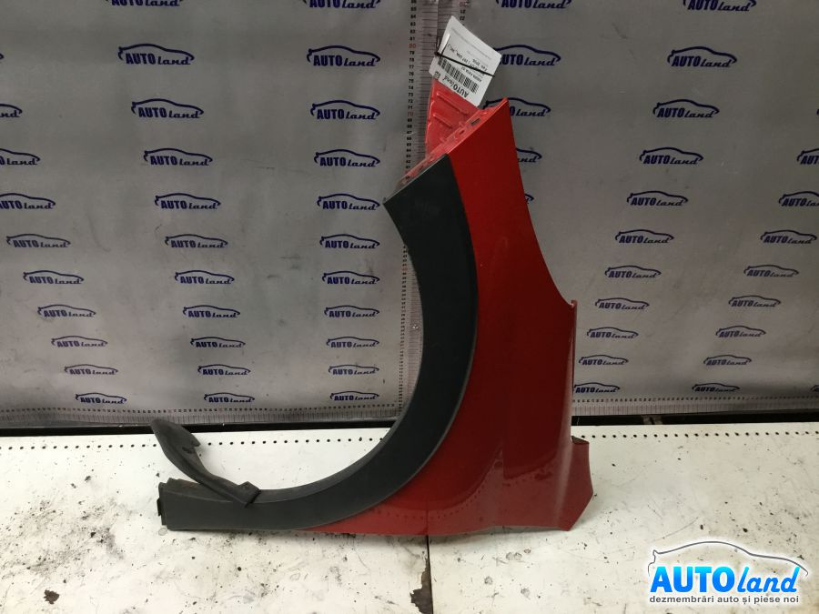 Aripa Fata Stanga Model cu Bandou Peugeot 207 2006