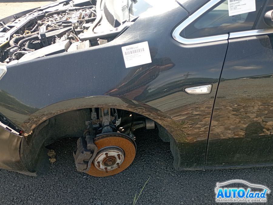 Aripa Fata Stanga Opel ASTRA J combi 2009
