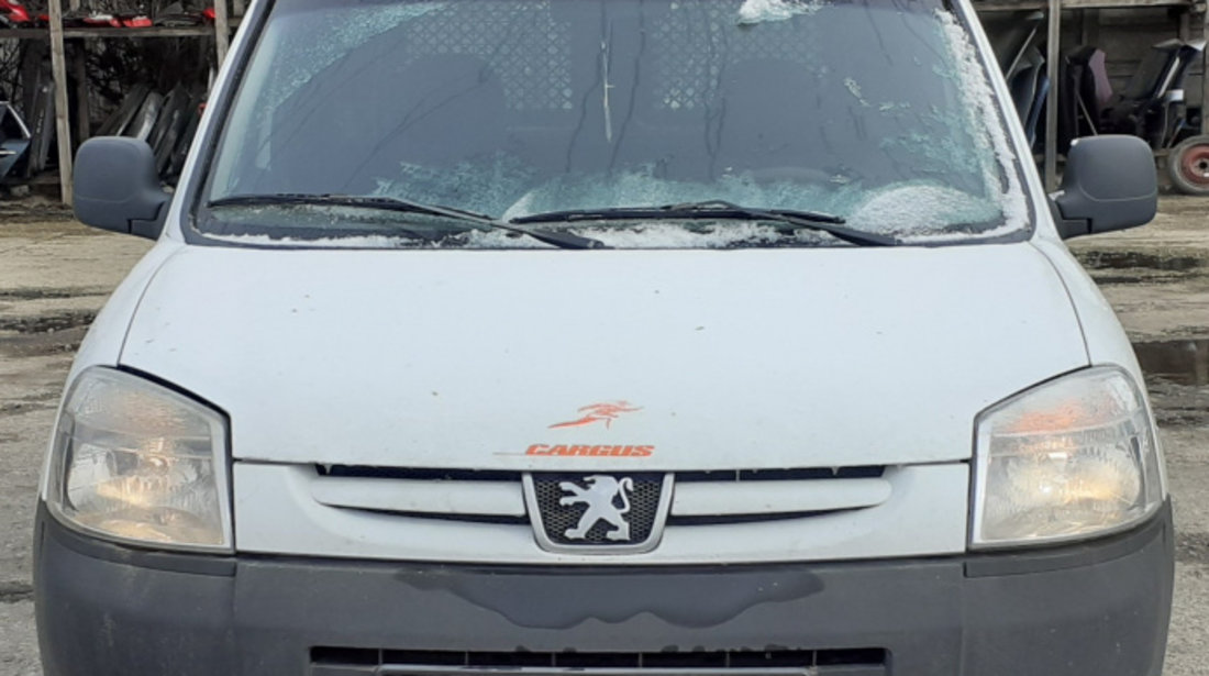 Aripa fata stanga Peugeot Partner Origin [facelift] [2002 - 2012] VP minivan 1.9 HDi MT (69 hp)