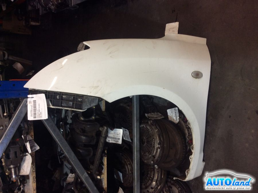 Aripa Fata Stanga Suzuki SWIFT III SG 2005