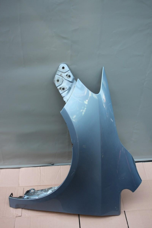 Aripa fata stanga Volkswagen Golf 6 plus 2009-2014