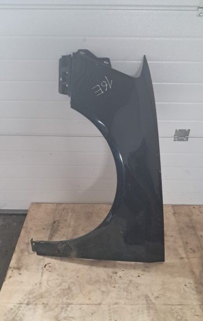 Aripa fata stanga Volkswagen VW Passat B6 [2005 - 2010] wagon 5-usi 2.0 TDI MT (140 hp)