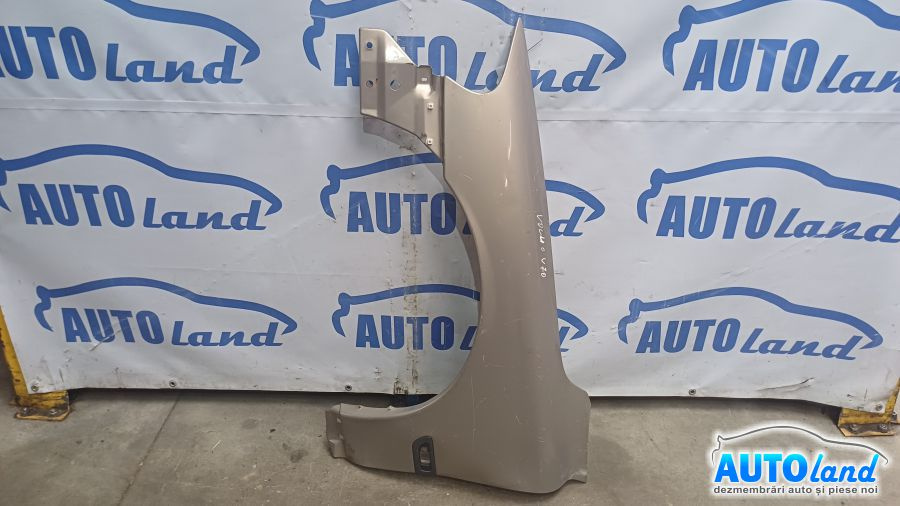 Aripa Fata Stanga Volvo V70 II combi P80 2000
