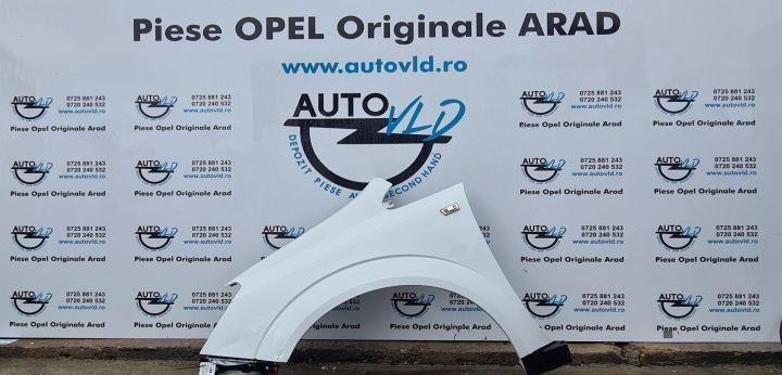 Aripa fata stanga Y474 Opel Zafira B Facelift 2008-2014