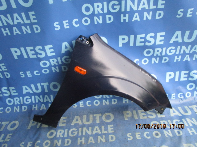 Aripa Ford Fiesta 2004