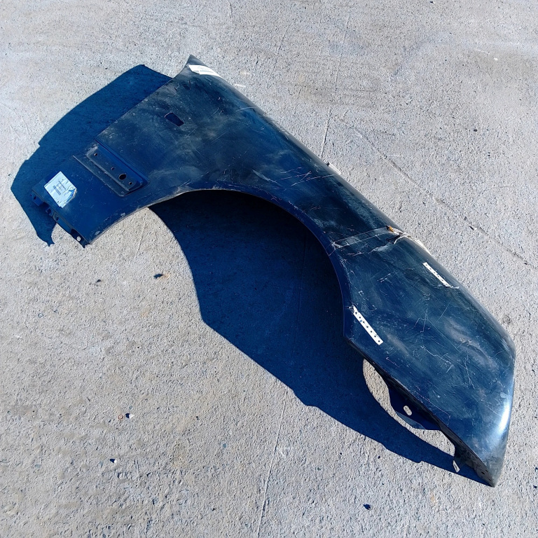 Aripa Mercedes-Benz E-Class (W210) 1995-2003 Negru Dreapta Fata 13110111, 38241656 Rhibo