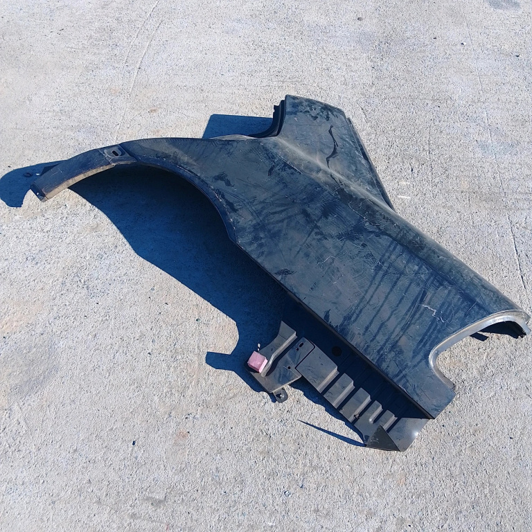 Aripa Negru,spate,stanga Mercedes-Benz C-CLASS (W202) 1993 - 2001 13090146, 01562282001, P20F4