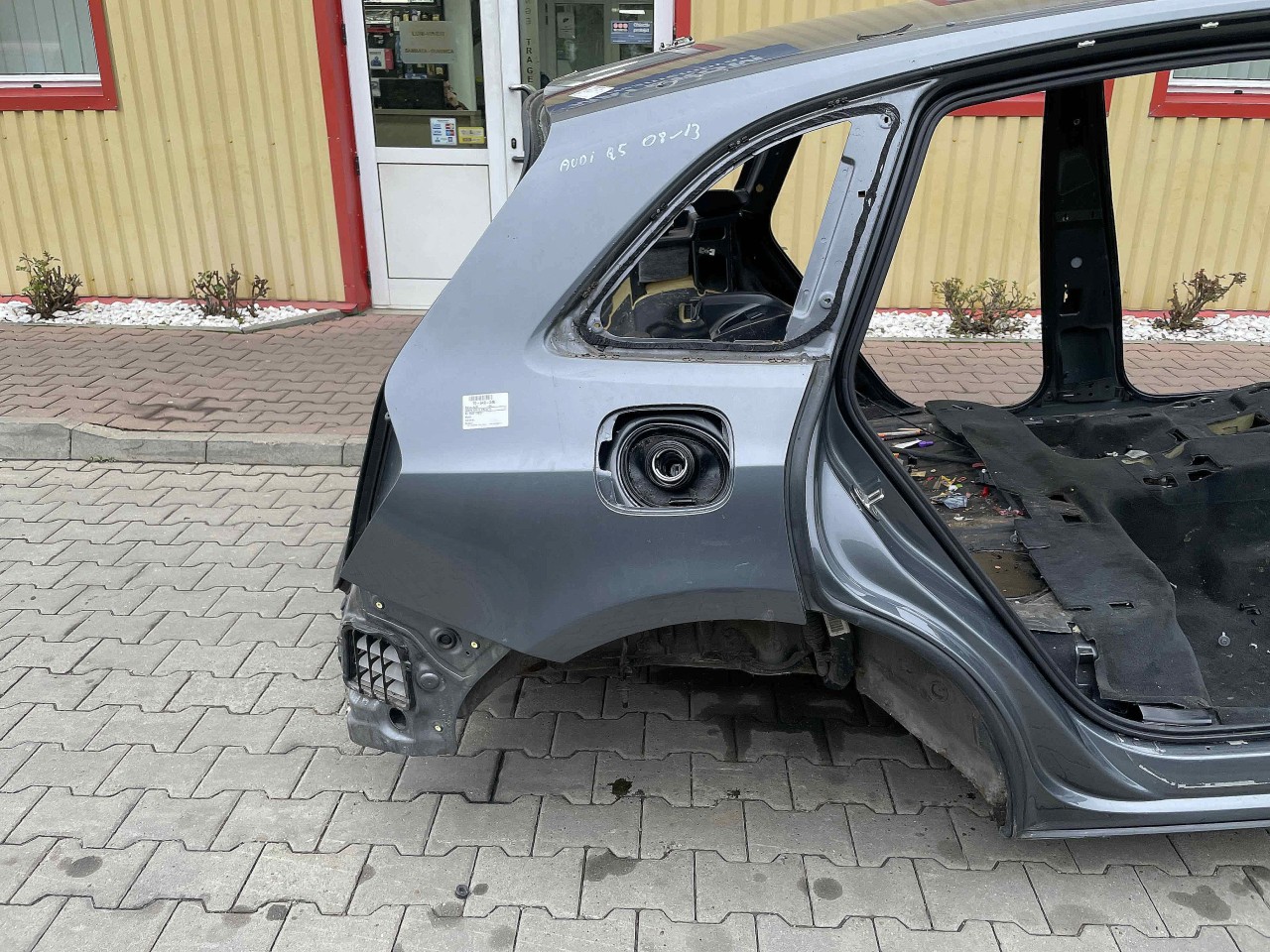 ARIPA SPATE DREAPTA AUDI Q5 - - (2008 2013)