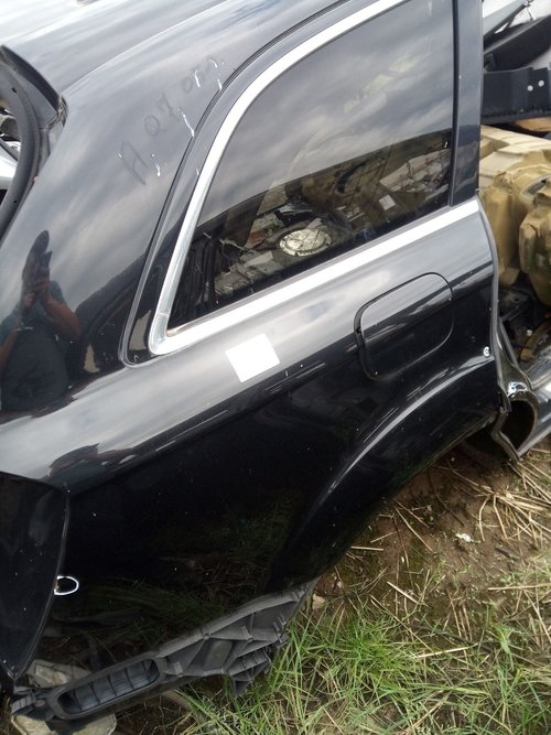 ARIPA SPATE DREAPTA AUDI Q7 Q7 - - (2006 2010)