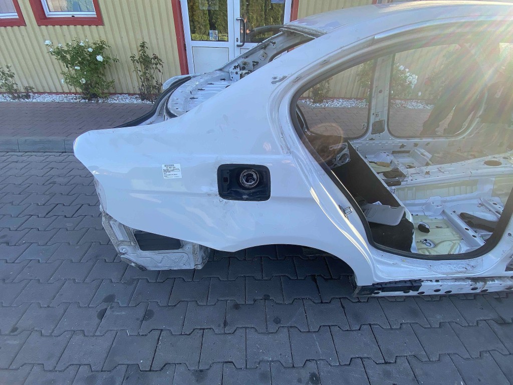 ARIPA SPATE DREAPTA BMW SERIA 3 E 90 - - (2007 2012)