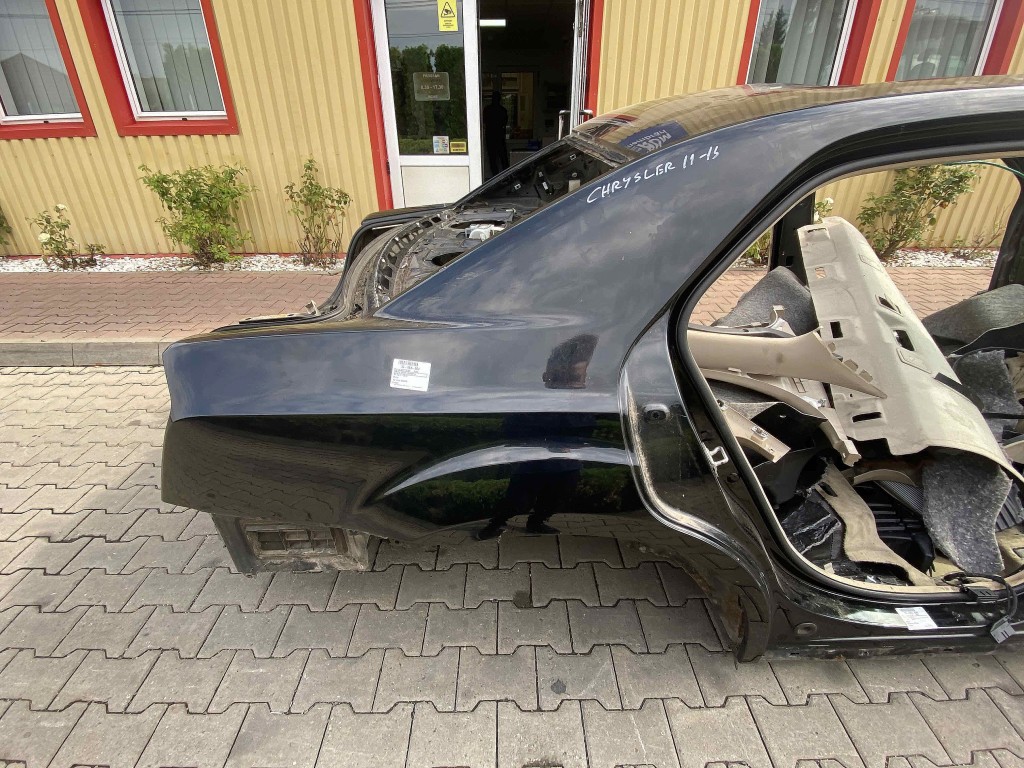 ARIPA SPATE DREAPTA CHRYSLER 300C - - (2011 2014)