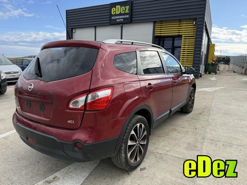 Aripa spate dreapta culoare rosie - naj Nissan Qashqai plus 2 facelift (2010-2014)