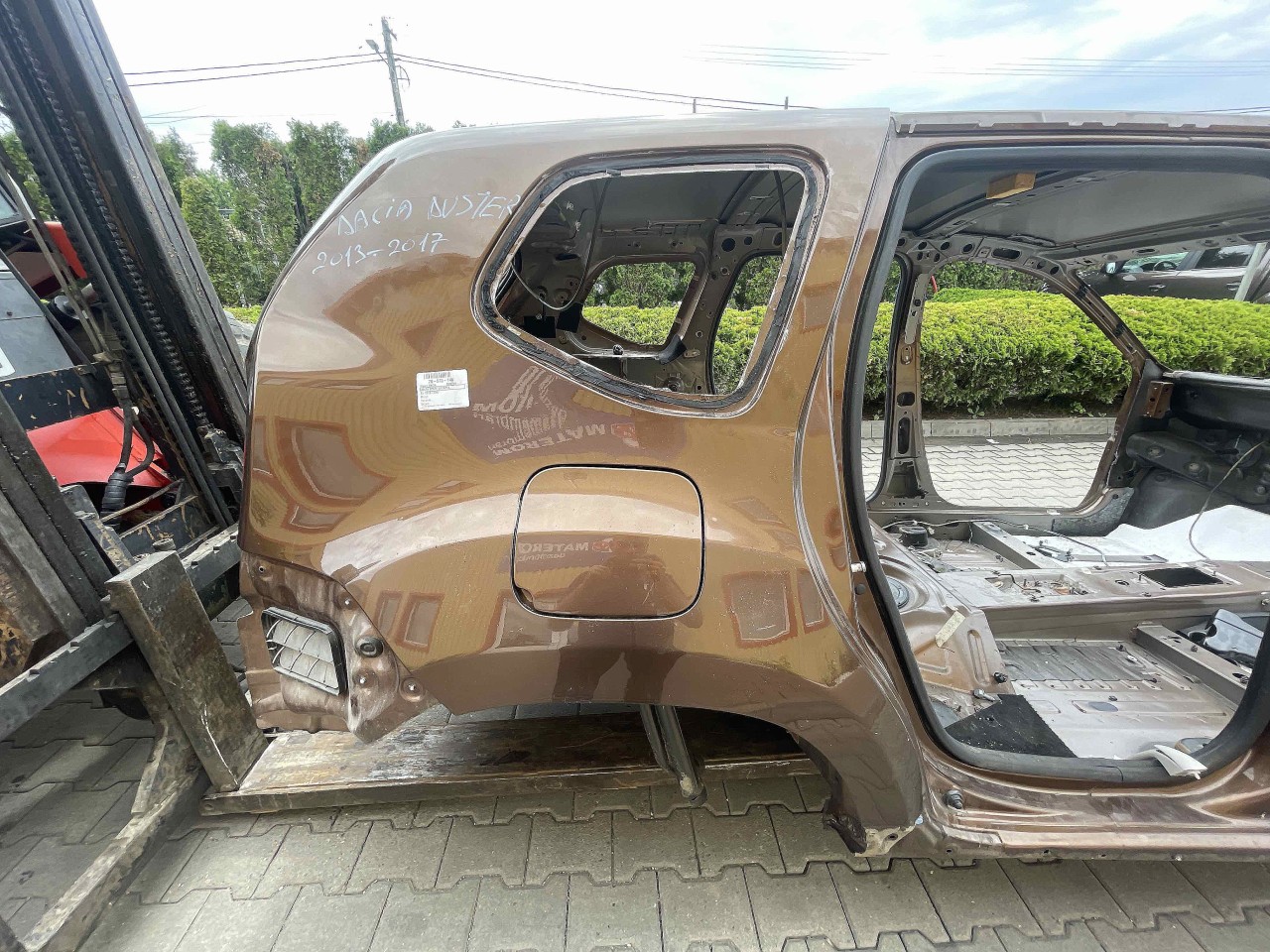 ARIPA SPATE DREAPTA DACIA DUSTER - - (2013 2017)