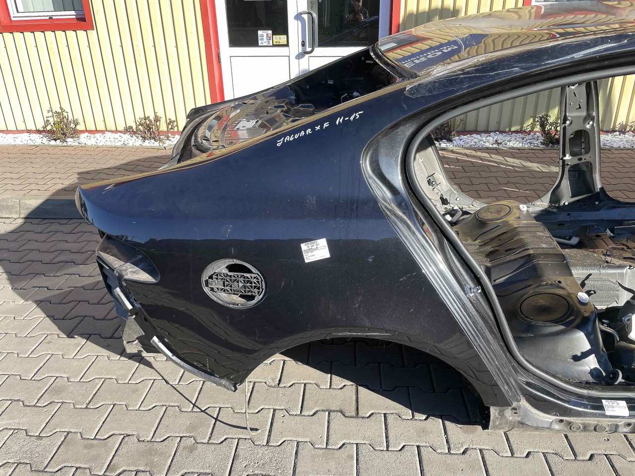 ARIPA SPATE DREAPTA JAGUAR XF - - (2011 2015)