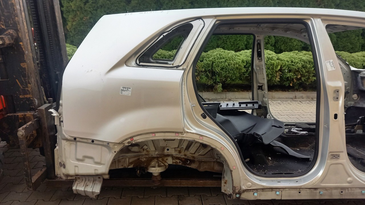 ARIPA SPATE DREAPTA KIA SORENTO SORENTO - - (2009 2012)