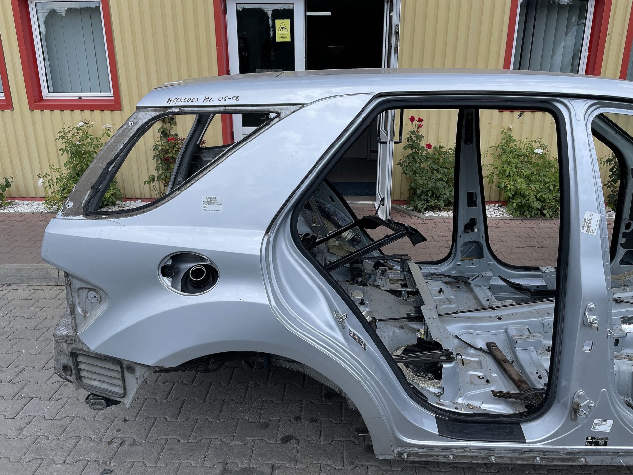 ARIPA SPATE DREAPTA MERCEDES ML - - (2005 2008)