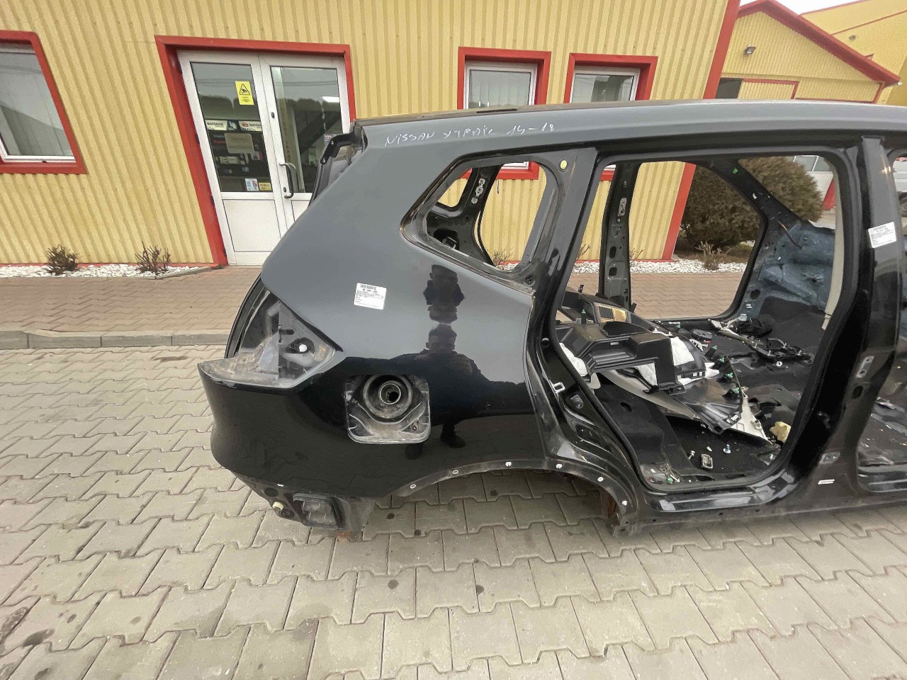ARIPA SPATE DREAPTA NISSAN X-TRAIL - - (2014 2018)