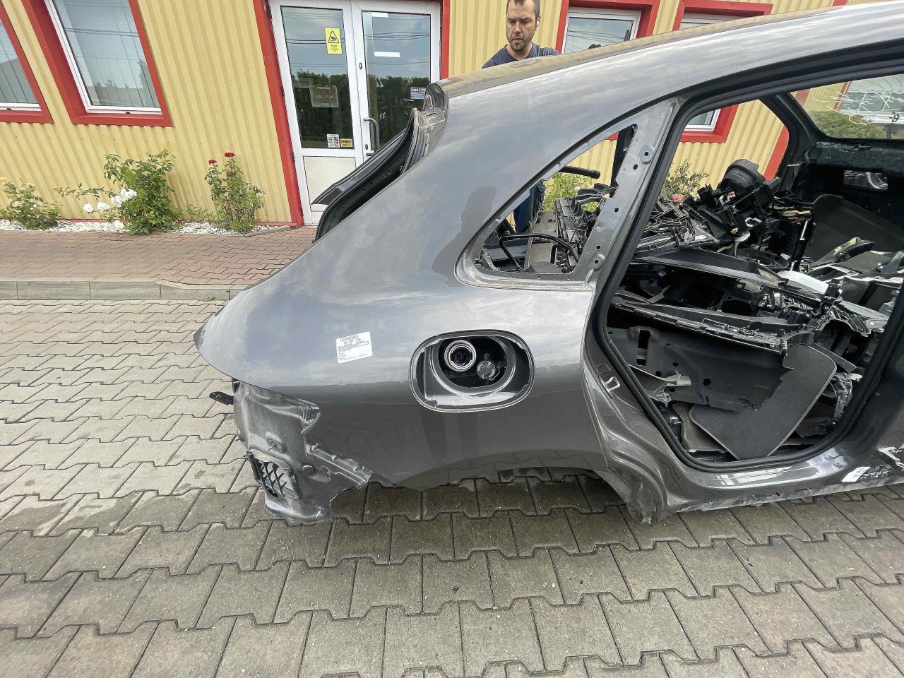 ARIPA SPATE DREAPTA PORSCHE MACAN S - - (2014 2018)