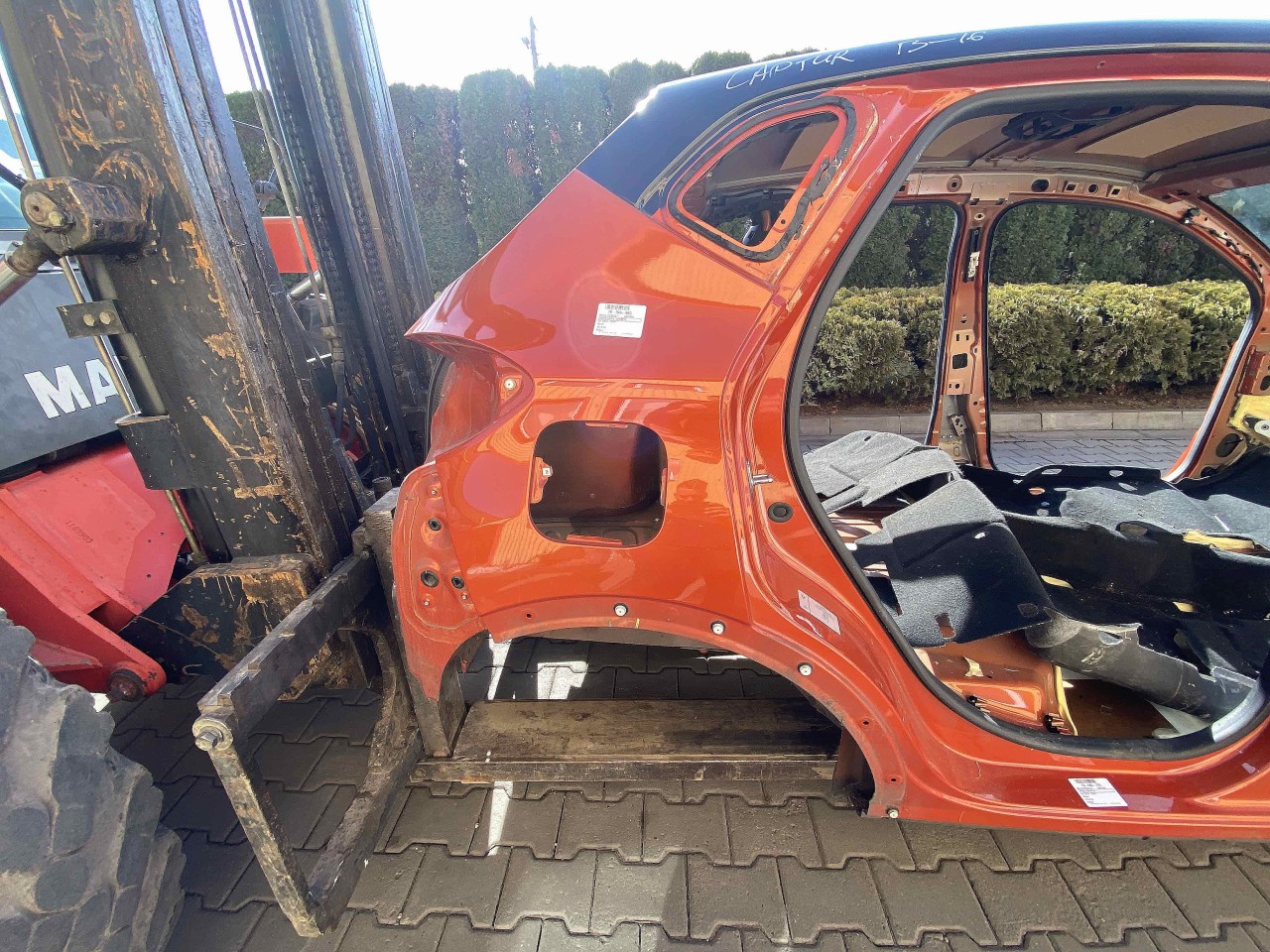 ARIPA SPATE DREAPTA RENAULT CAPTUR CAPTUR - - (2013 2016)