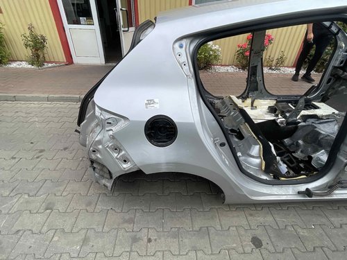 ARIPA SPATE DREAPTA RENAULT MEGANE - - (2012 2016)