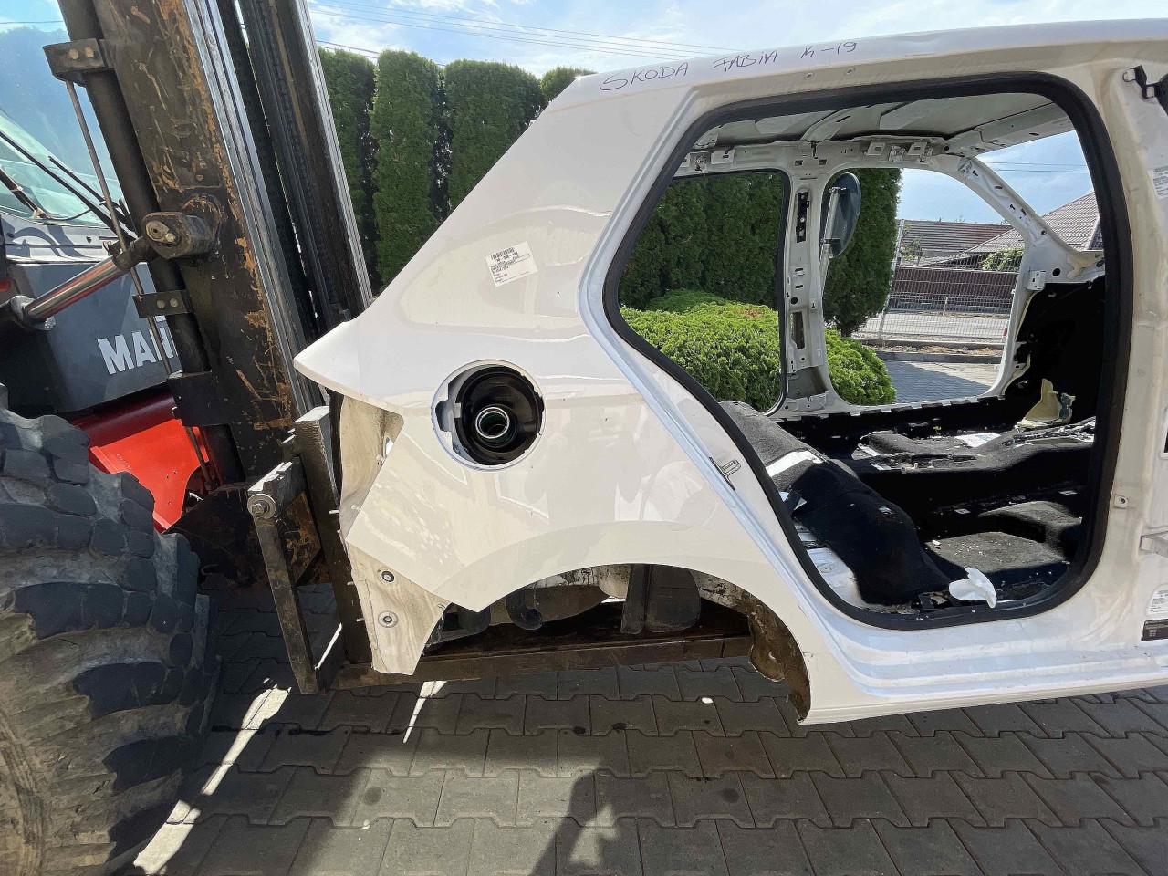 ARIPA SPATE DREAPTA SKODA FABIA - - (2014 2019)