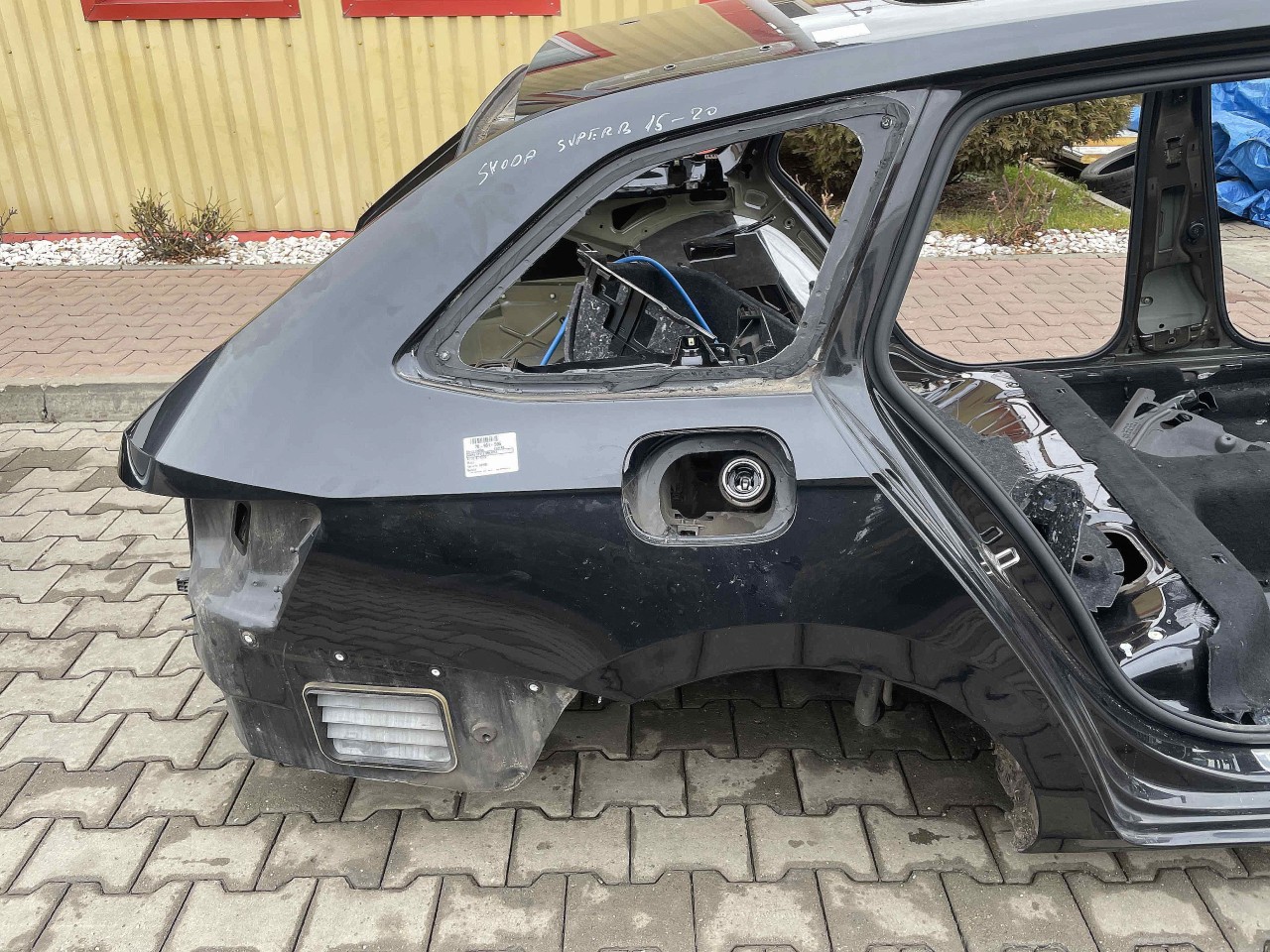 ARIPA SPATE DREAPTA SKODA SUPERB SUPERB - - (2015 2020)