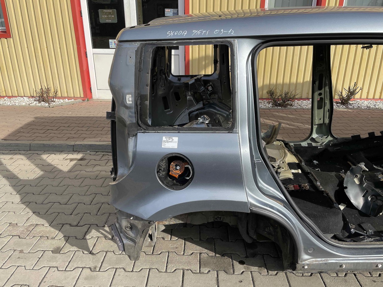 ARIPA SPATE DREAPTA SKODA YETI - - (2009 2017)