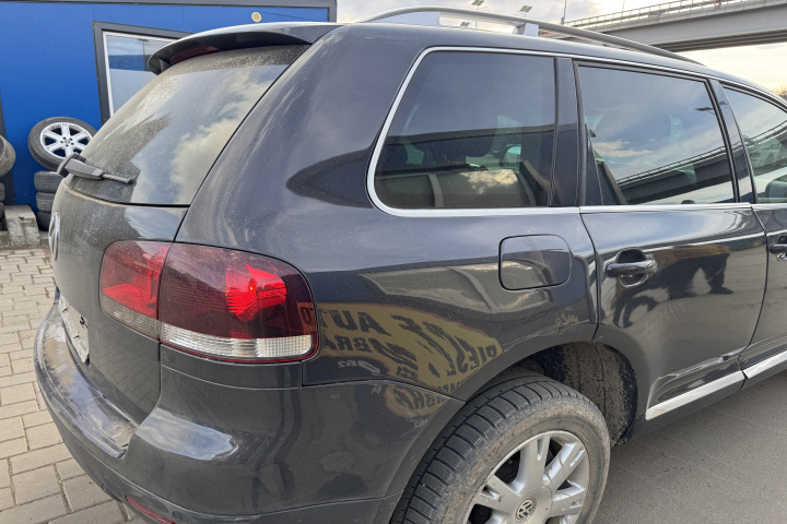 Aripa spate dreapta Volkswagen VW Touareg generatia 1 7L [facelift] [2007 - 2010]