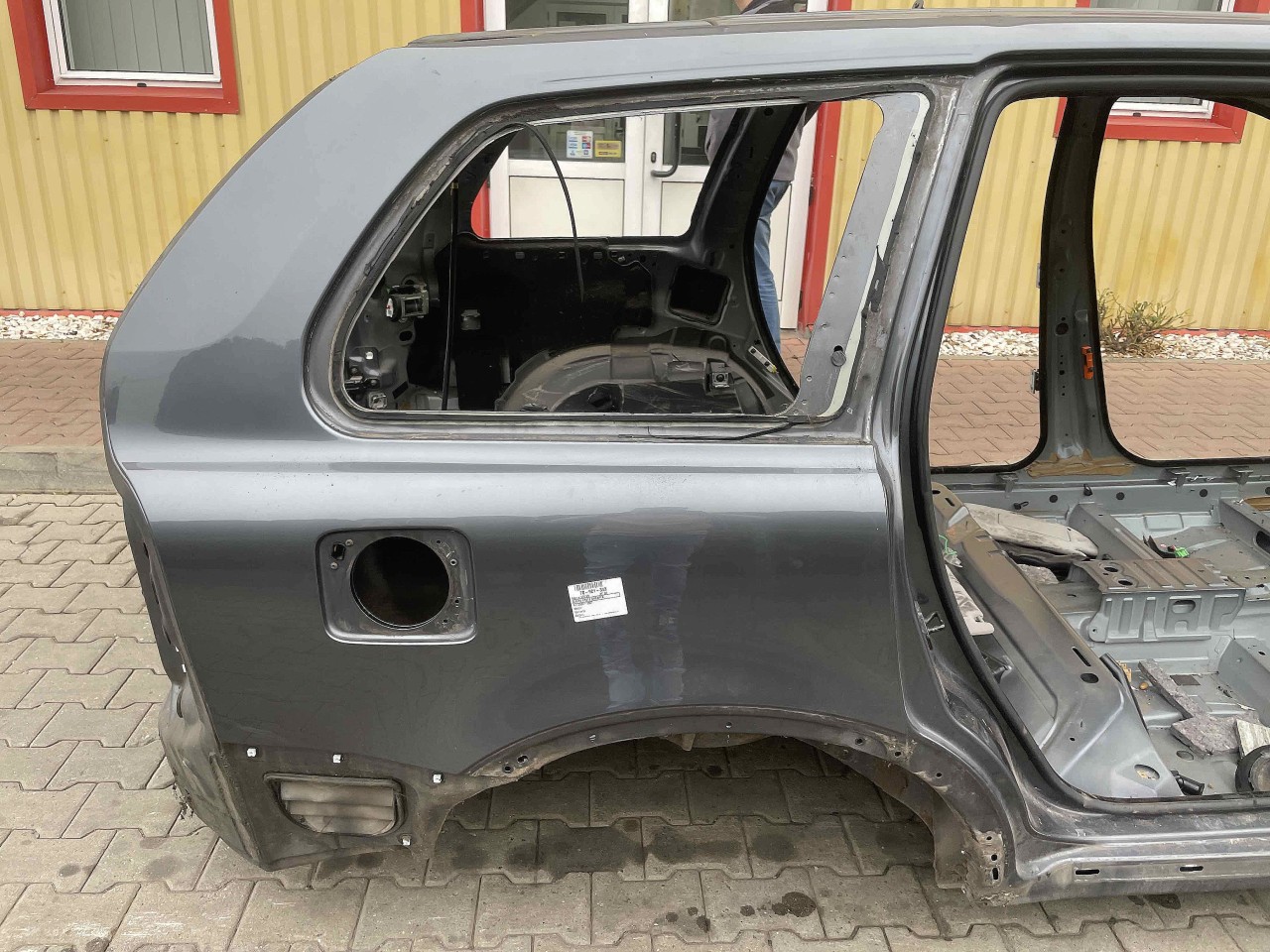 ARIPA SPATE DREAPTA VOLVO XC 90 - - (2002 2007)