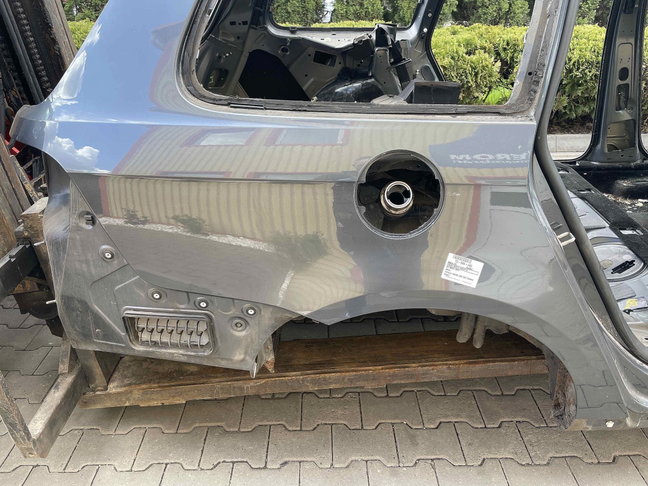 ARIPA SPATE DREAPTA VW PASSAT - - (2010 