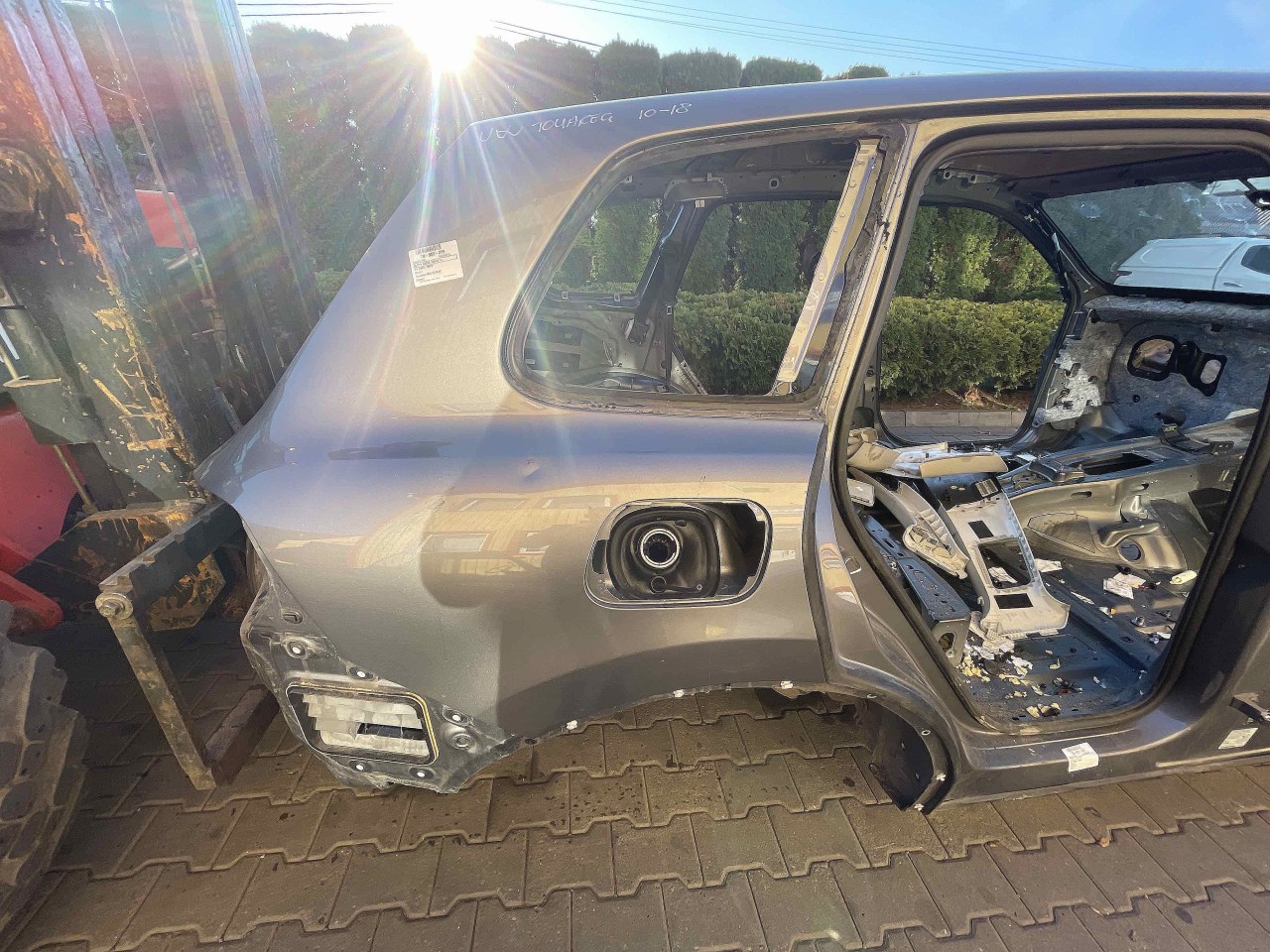 ARIPA SPATE DREAPTA VW TOUAREG - - (2010 2018)