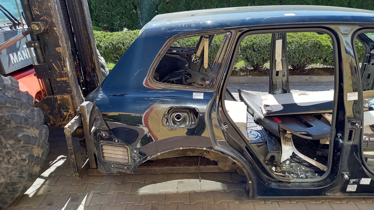 ARIPA SPATE DREAPTA VW TOUAREG TOUAREG - - (2010 2018)