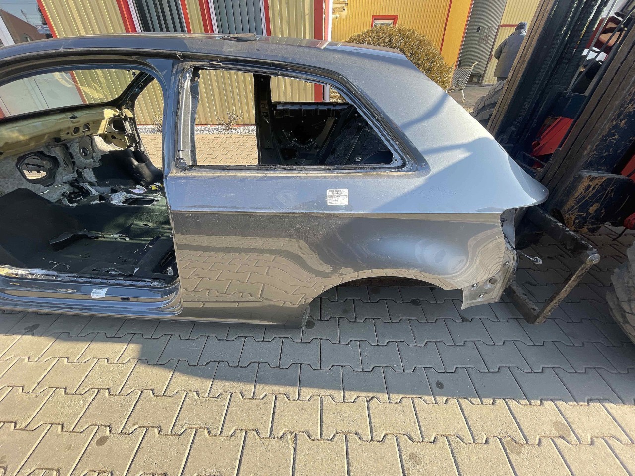 ARIPA SPATE STANGA AUDI A3 - - (2012 2016)