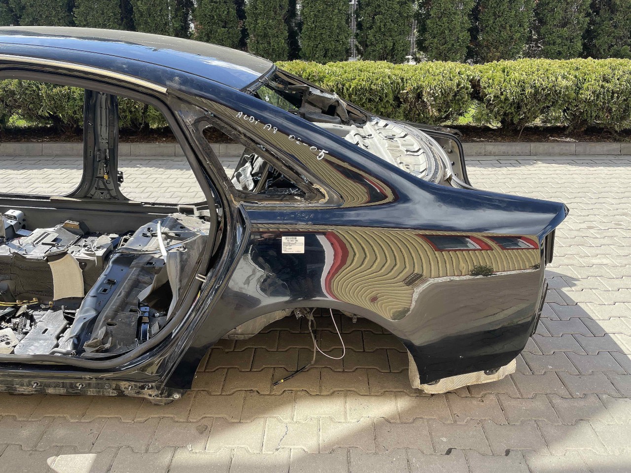 ARIPA SPATE STANGA AUDI A8 A8 - - (2002 2005)
