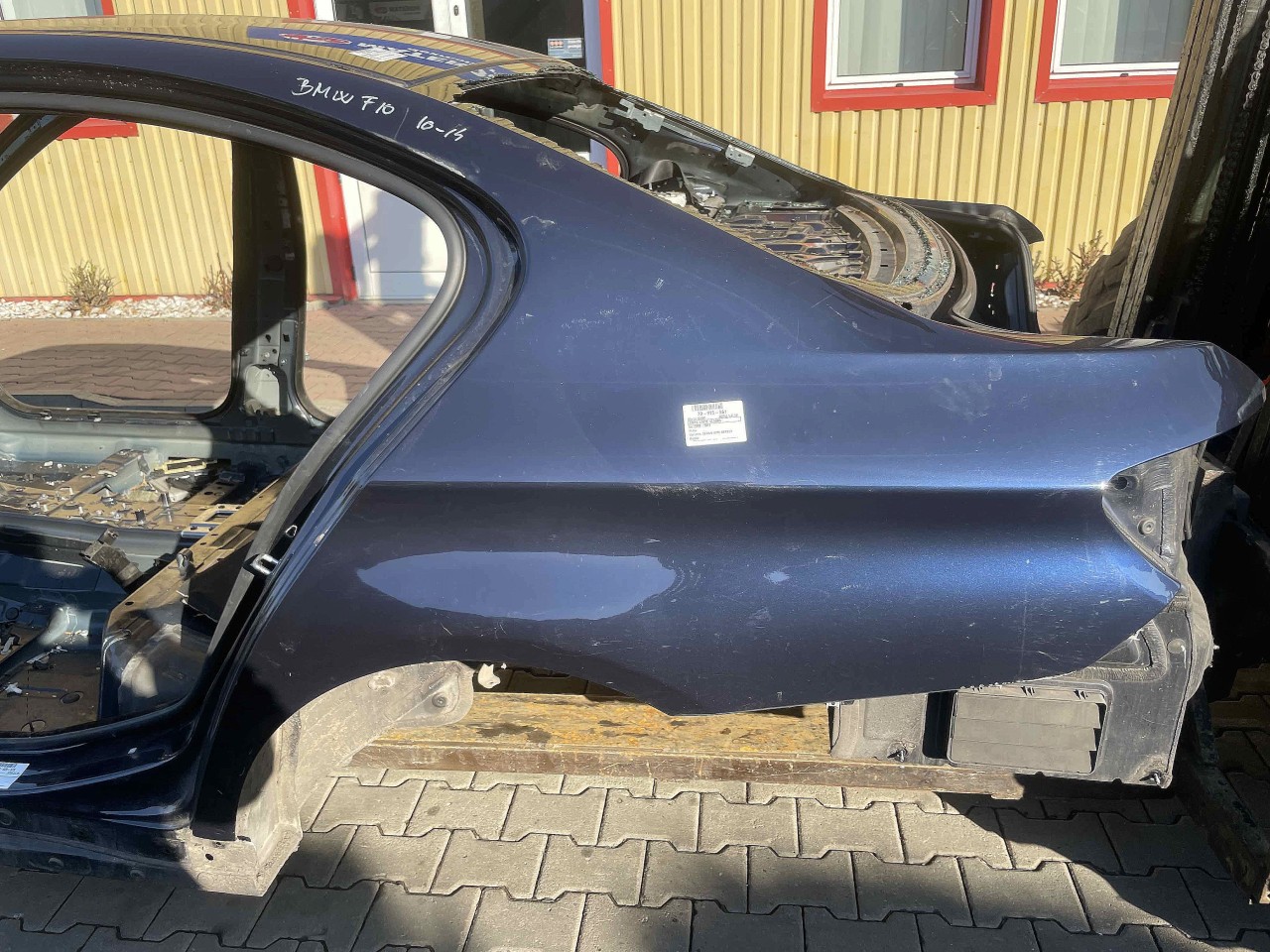 ARIPA SPATE STANGA BMW SERIA 5 F 10 - - (2010 2014)