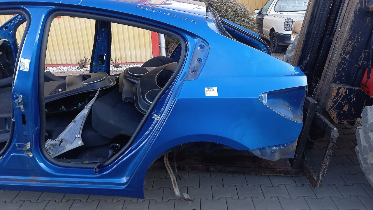 ARIPA SPATE STANGA CHEVROLET CRUZE - - (2008 2013)