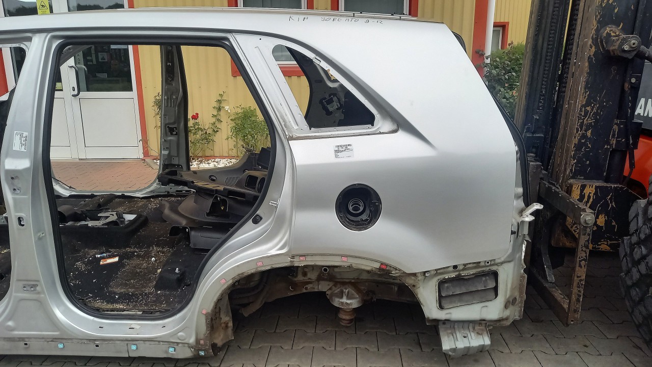 ARIPA SPATE STANGA KIA SORENTO SORENTO - - (2009 2012)