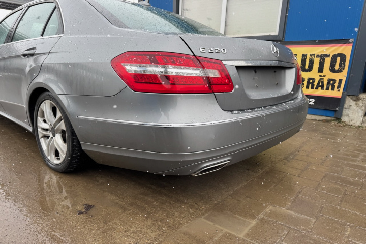 Aripa spate stanga Mercedes-Benz E-Class W212 [2009 - 2013]