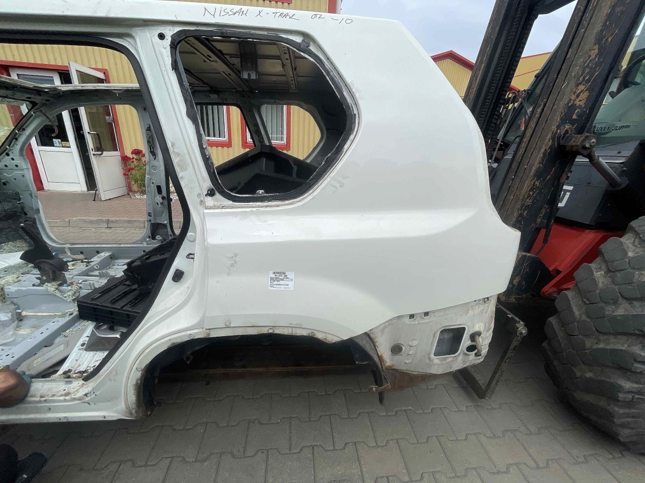 ARIPA SPATE STANGA NISSAN X-TRAIL - - (2007 2010)