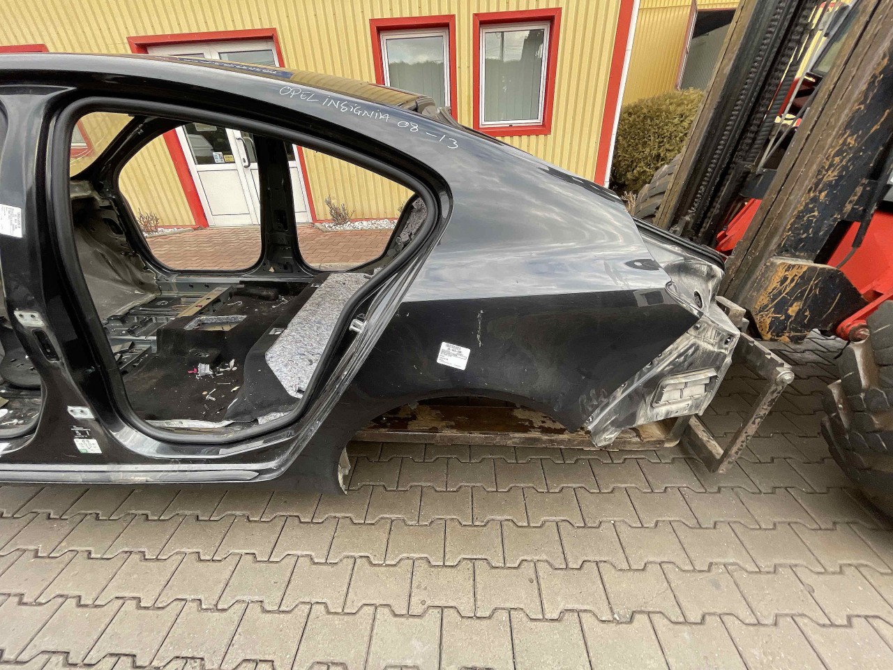 ARIPA SPATE STANGA OPEL INSIGNIA - - (2008 2013)