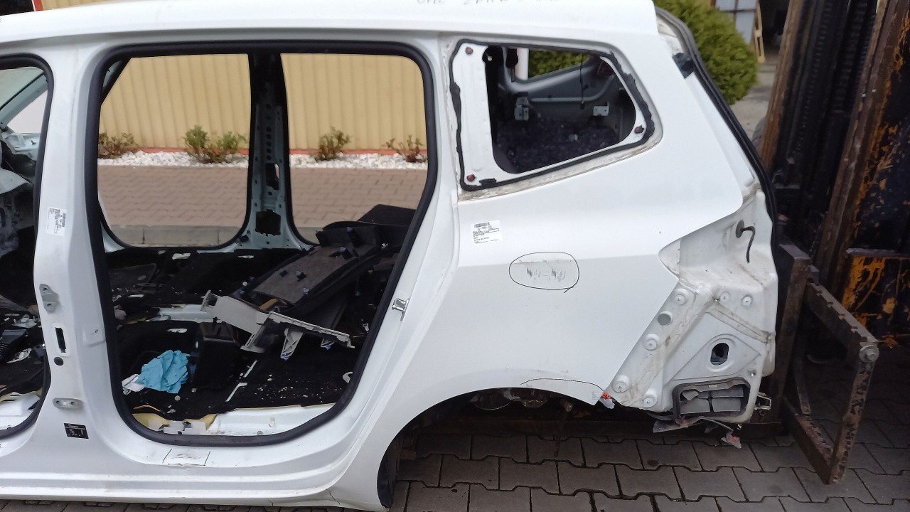 ARIPA SPATE STANGA OPEL ZAFIRA C ZAFIRA C - - (2011 2016)