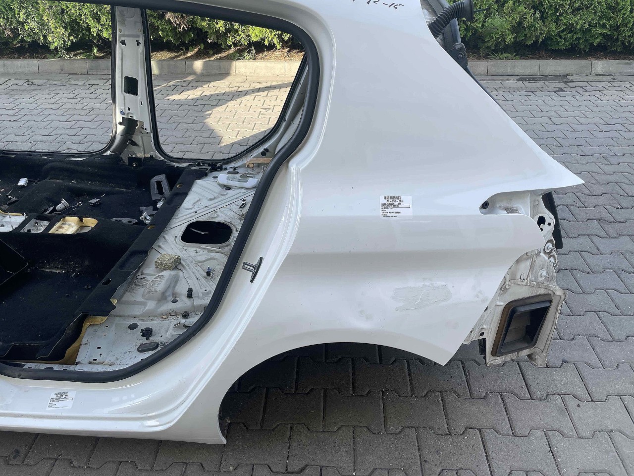 ARIPA SPATE STANGA PEUGEOT 308 - - (2012 2015)