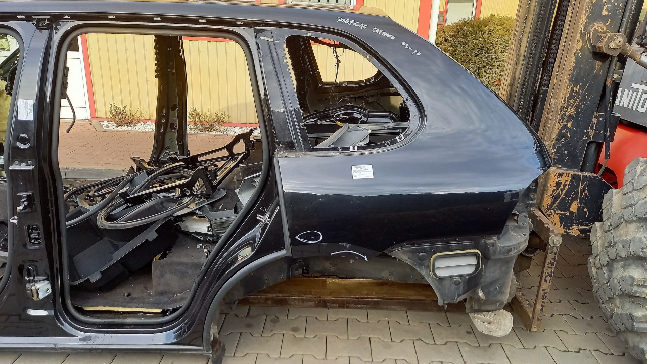 ARIPA SPATE STANGA PORSCHE CAYENNE CAYENNE - - (2003 2010)
