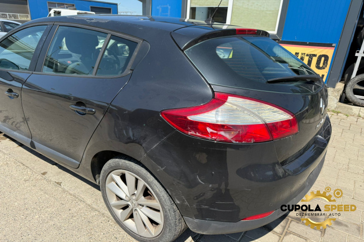 Aripa spate stanga Renault Megane 3 [2008 - 2014]