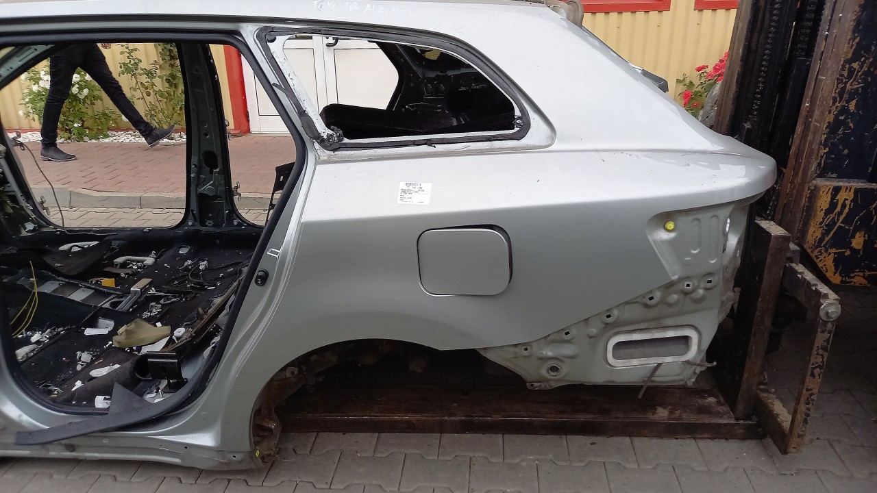 ARIPA SPATE STANGA TOYOTA AVENSIS AVENSIS - - (2008 2012)