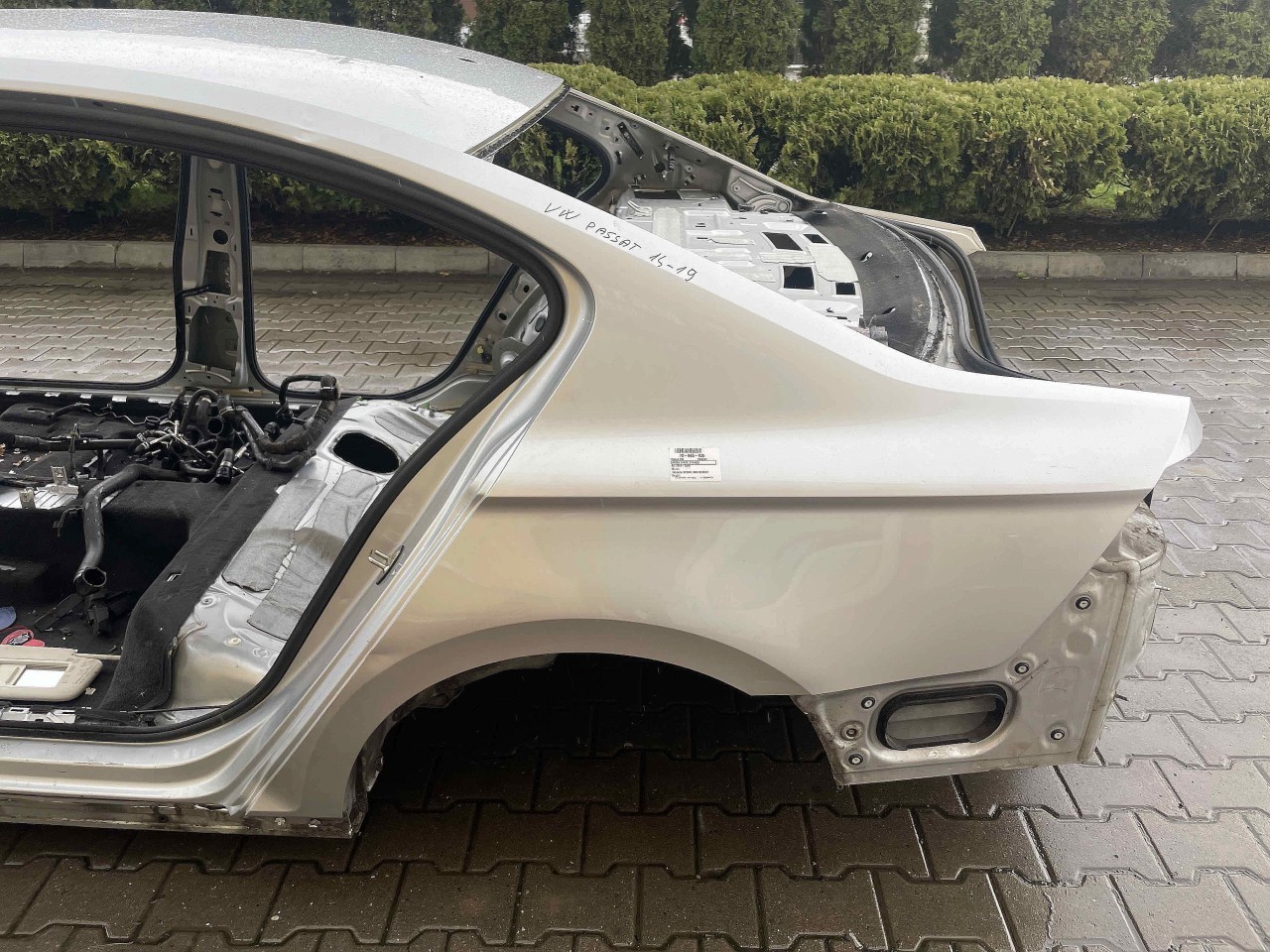 ARIPA SPATE STANGA VW PASSAT - - (2014 2019)